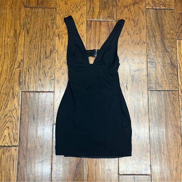 Lulus Dresses & Skirts - Lulus women’s Harlyn mesh inset body-con dress